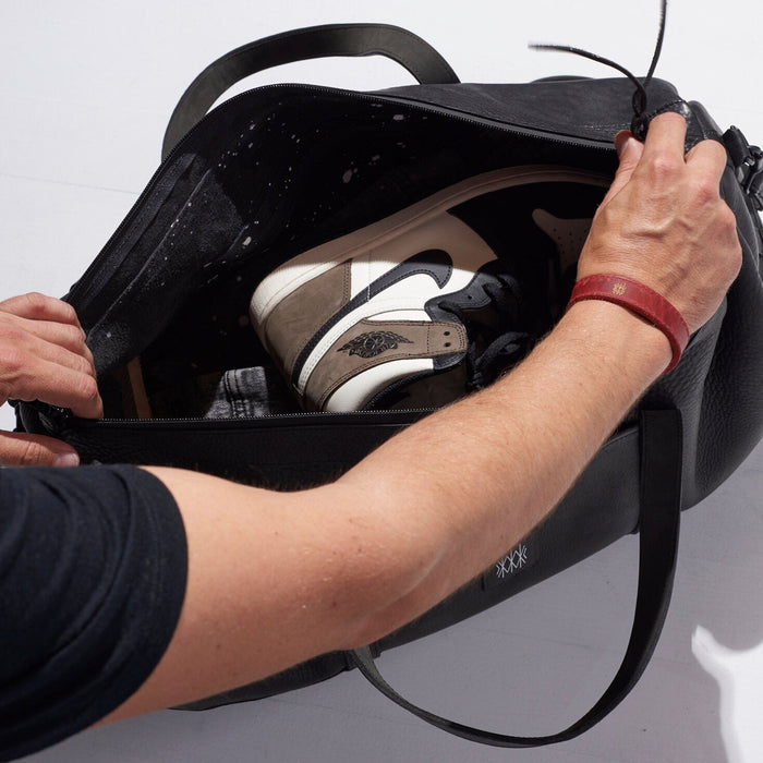 black leather travel bag elegant classy beautiful made by hand in portland maine