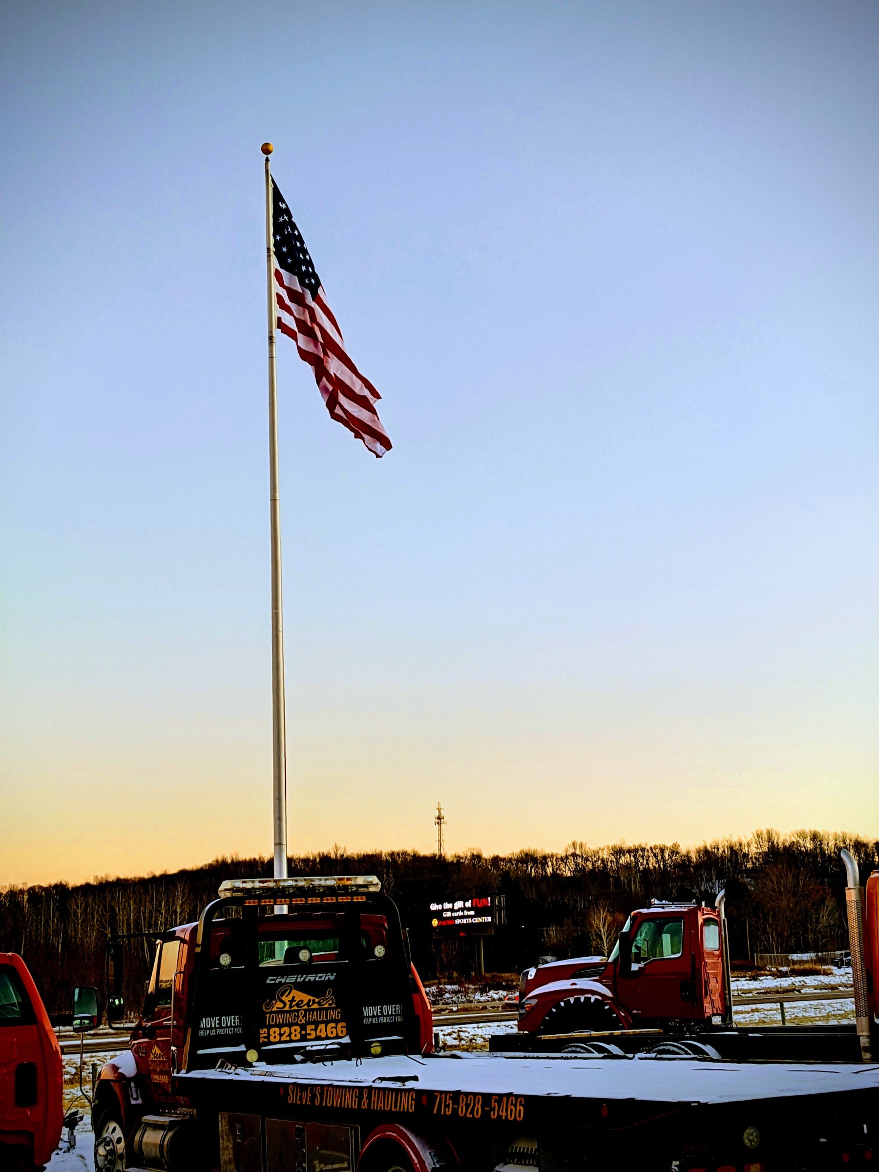 residential-flagpole-buying-guide-height-halyard-size