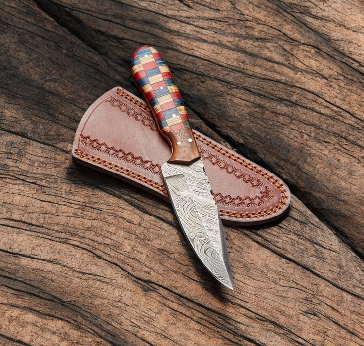 Handmade Damascus Hunting Knife with Wood Handle – 8"