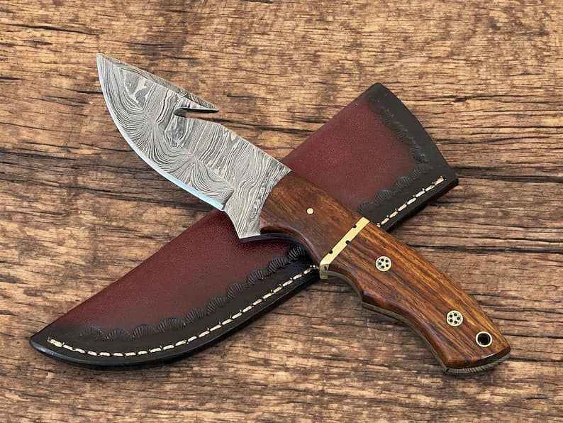 Handmade Damascus Gut Hook Hunting Knife – Rosewood Handle