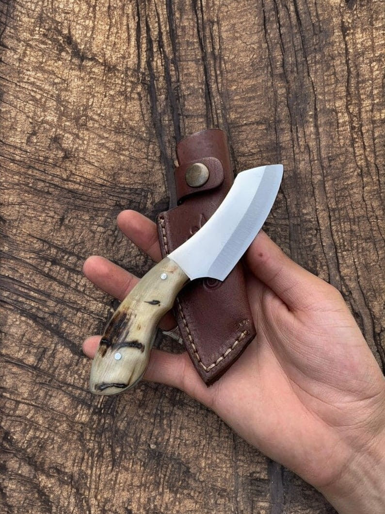 Custom Handmade D2 Steel Skinning Knife – 7.5" with Sheep Horn Handle