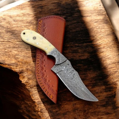 Handmade Damascus Hunting Knife with Bone Handle – 8"