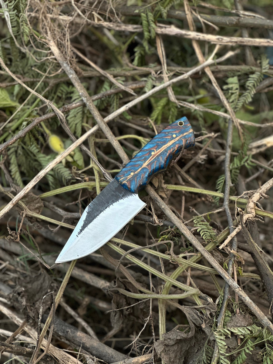 Hunters Knives – 9" D2 Steel Blade with Epoxy Pine Cone Resin Handle & Leather Sheath