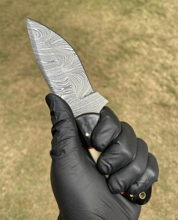 Handmade Damascus Steel Hunting Knife
