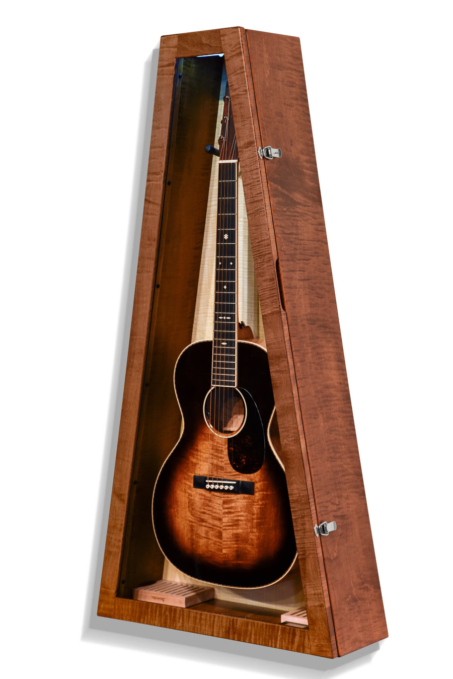 ClimaCase Triangle Humidor - Flamed Maple with Boston Stain and Natural Flamed Maple Back