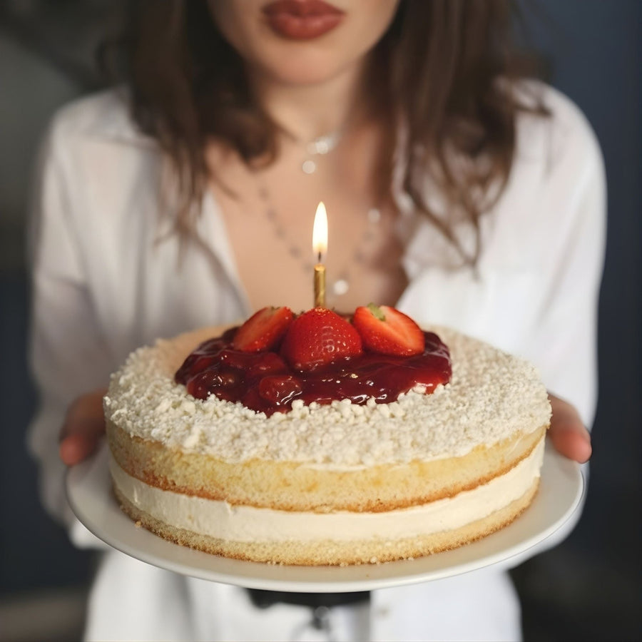 Andy Anand Sugar Free Swedish Strawberry Cream Cake (Jordgubbstårta), 2.5 lbs – Diabetic Friendly, No Sugar Added, Fresh Strawberries & Whipped Cream, Traditional Scandinavian Celebration Dessert