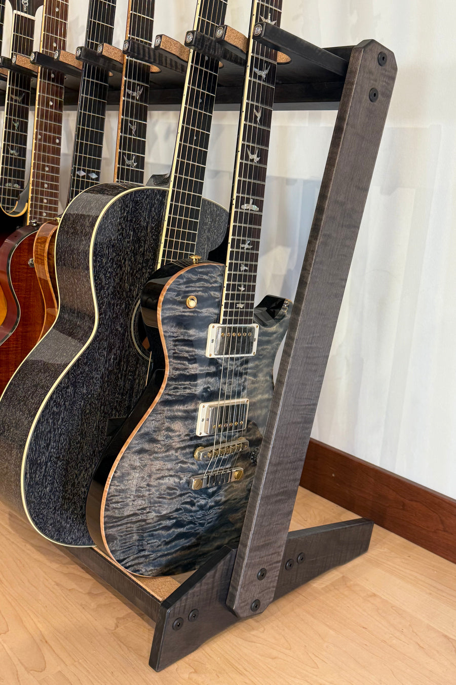 Grand StringRack - Flamed Maple - Charcoal