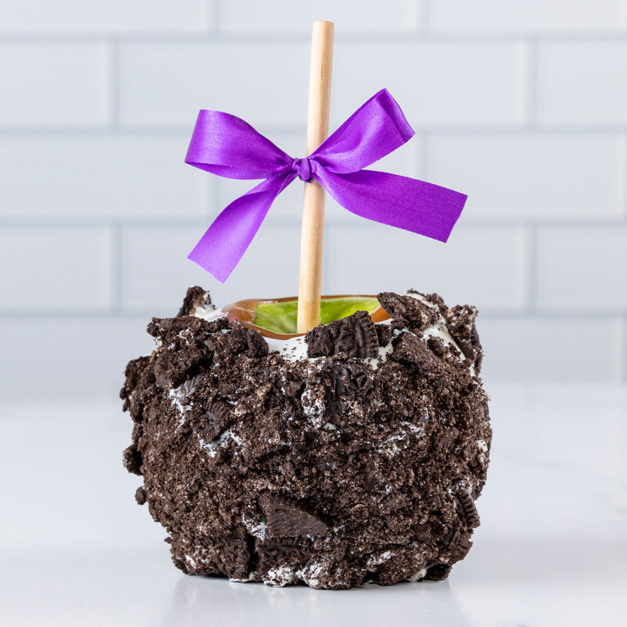 Cookies & Cream – Gourmet Caramel Apple