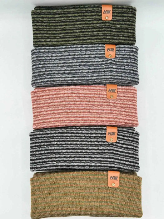 Classic Contrast Cuffed Beanie, Black and Gray