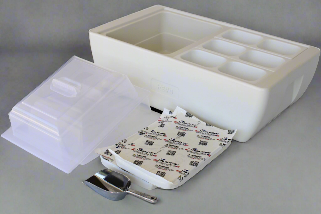 The Dubler HEAT is unique innovation as a flameless chafer and cooler combination that fits two 1/2 size food pans and up to 4” depth.  The premium insulation, along with the heat packs and placing hot food trays straight from oven, provide a slow drop in temperature over time.  Enjoy hot to eventually warm food for hours while the outside remains safe to touch for easy mobility.