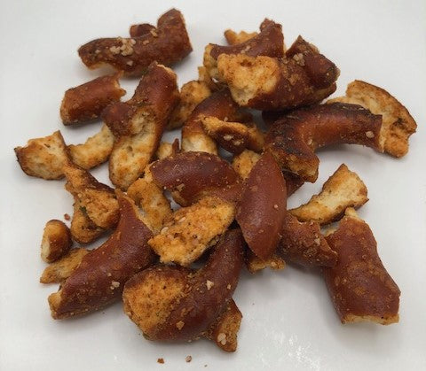 Drinkin' Pretzel - Garlic Hot Wing