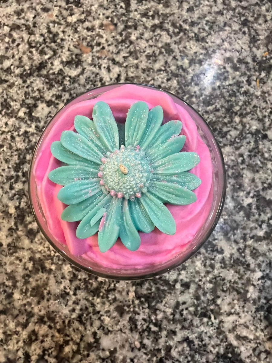 Pretty Chill – Pink Sugar Scented Candle (12.25oz)