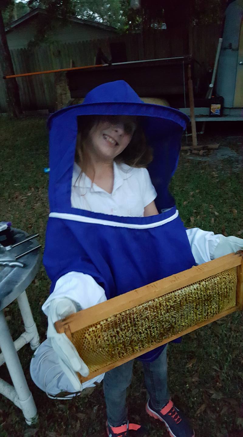 Raw Honey 10oz Christmas Berry image 4