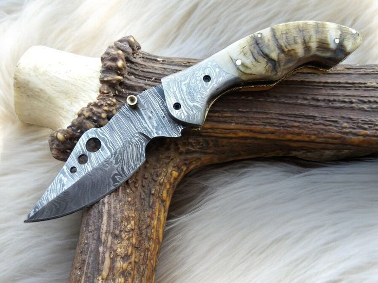 Handmade Damascus Pocket Knife with Sheep Horn Handle