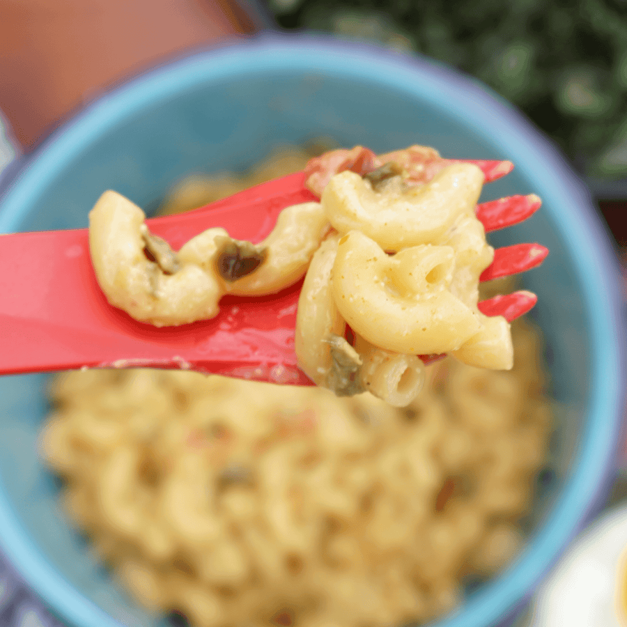 Hatch Green Chile, Garlic, Cheddar Mac and Cheese