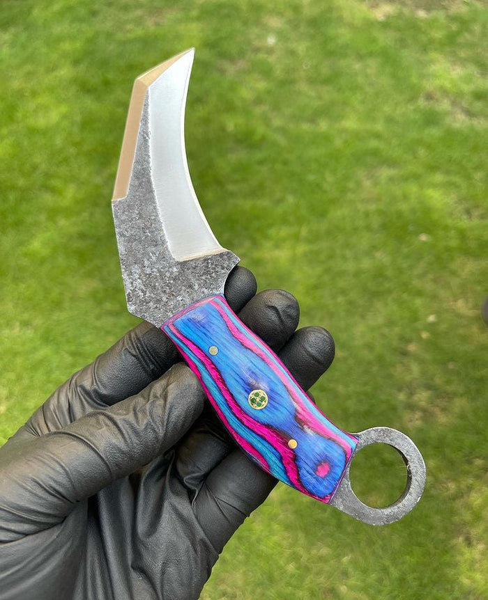 Handmade 1095 steel karambit Neck knife