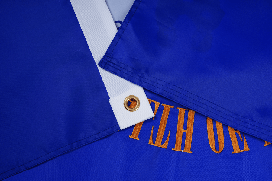 Kentucky State Flag fabric, white heading, and brass-tone grommet