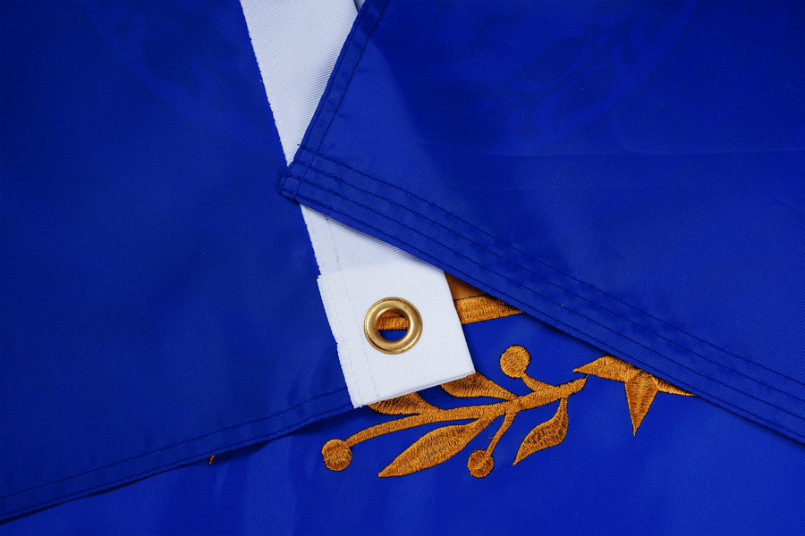 New Hampshire State Flag fabric, white heading, and brass-tone grommet