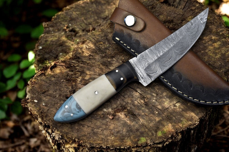 Handmade Damascus Steel Skinning Knife with Leather Sheath