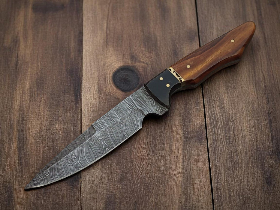 Handmade Damascus Steel Hunting Knife with Wood Handle