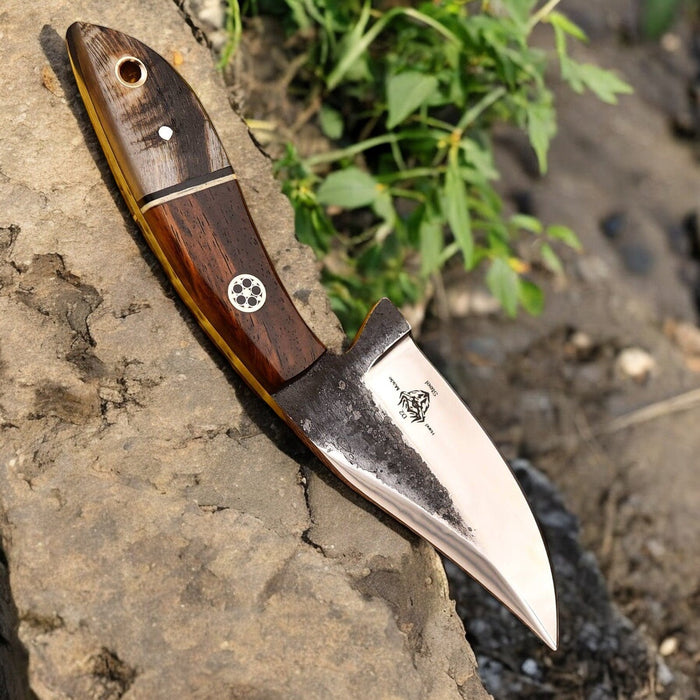 Handmade High-Carbon Steel Hunting Knife – 8" with Sheath
