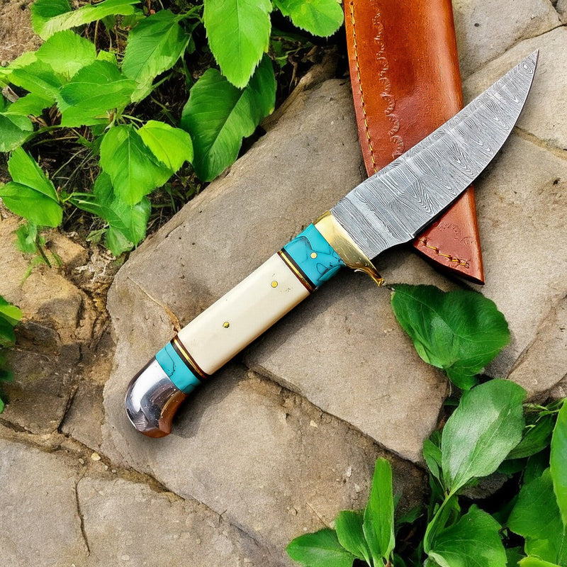 Handmade Damascus Hunting Knife – Turquoise & Bone Handle
