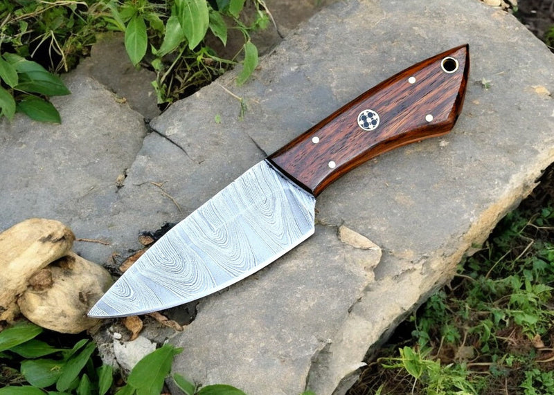 Handmade Damascus Hunting Knife with Rosewood Handle