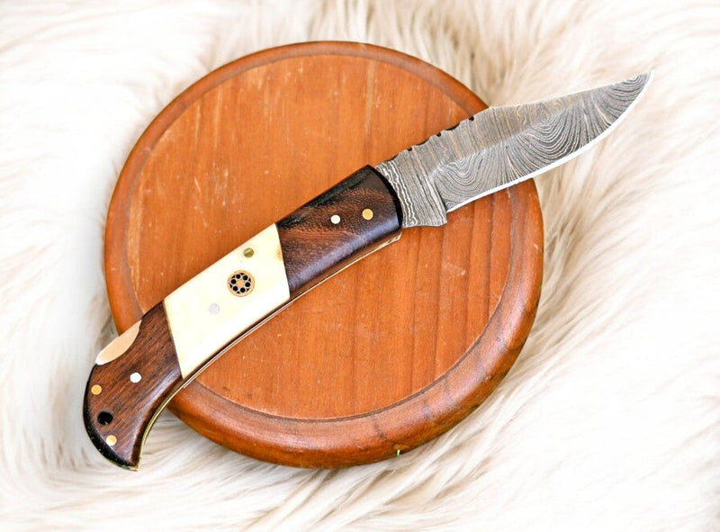 Handmade Damascus Steel Pocket Knife – Rosewood & Bone