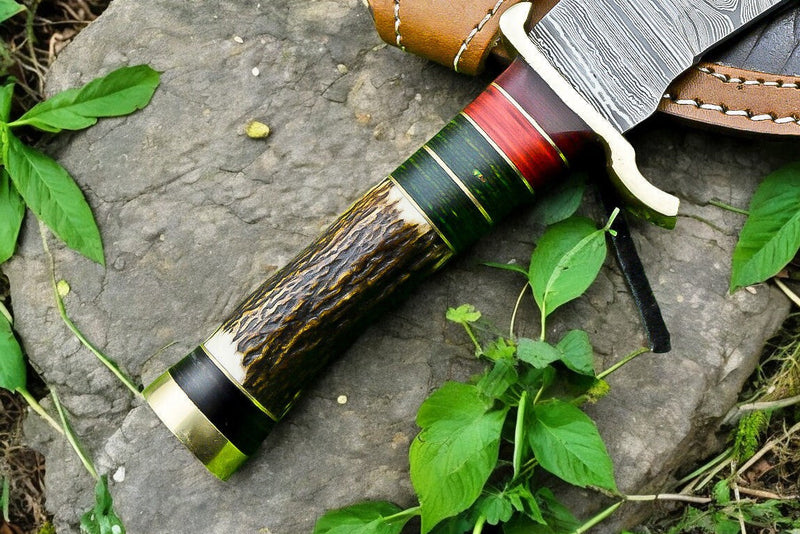 Handmade Damascus Hunting Knife – Antler & Wood Handle