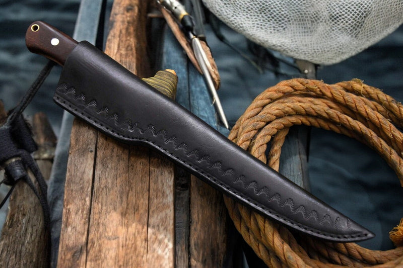 Handmade Damascus Fillet Knife – Rosewood & Resin Handle