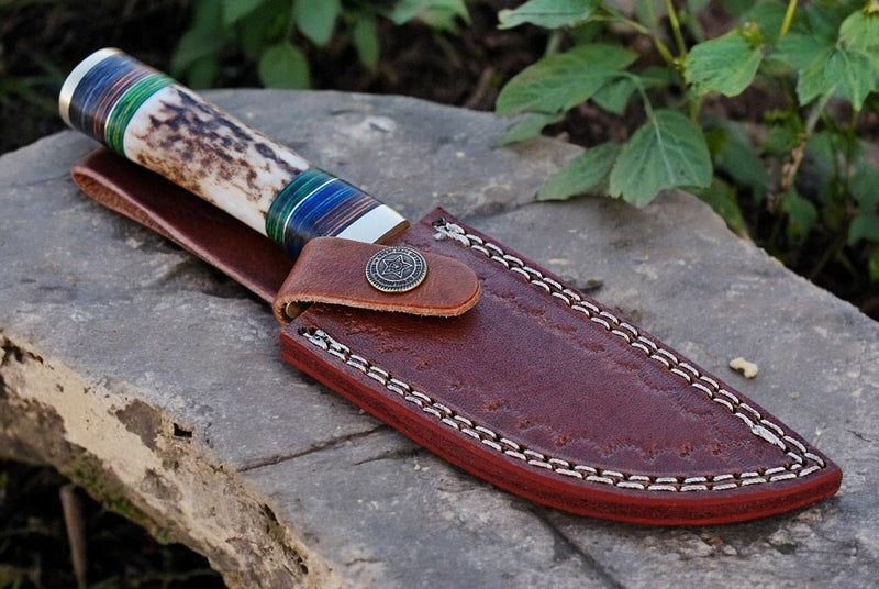Custom Handmade Hunting Knife – Damascus Steel Blade