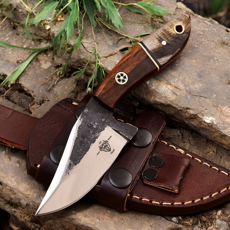 Handmade High-Carbon Steel Hunting Knife – 8" with Sheath