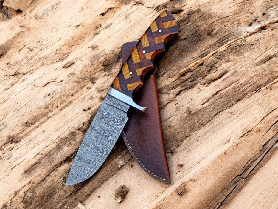Handmade Damascus Hunting Knife | Rosewood & Olivewood