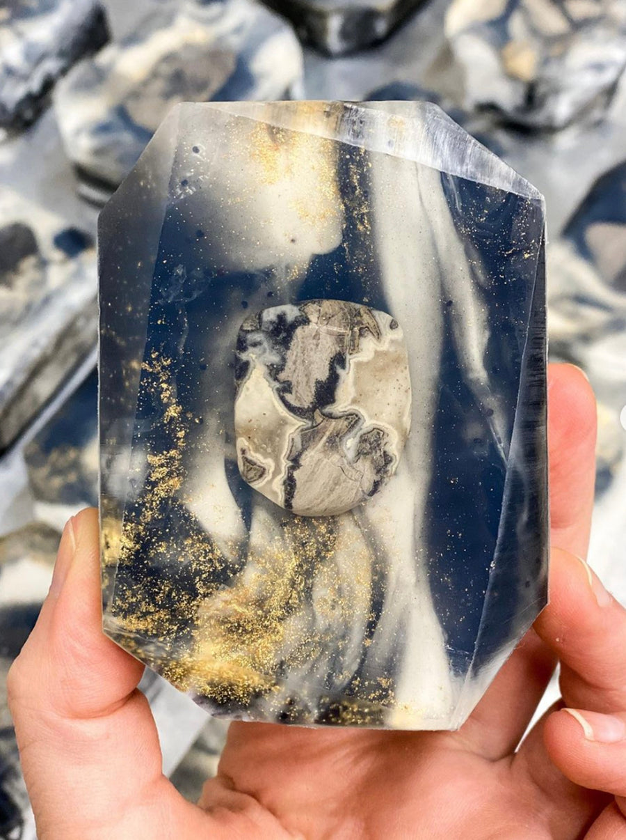 Large Zen Daydream faceted bar showing its mottled jasper inclusion
